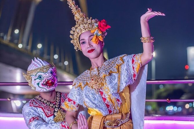 The Newest Luxury 5 Star Bangkok Chaophraya Dinner Cruise - Seeing Bangkok’s temples from the Chao Phraya