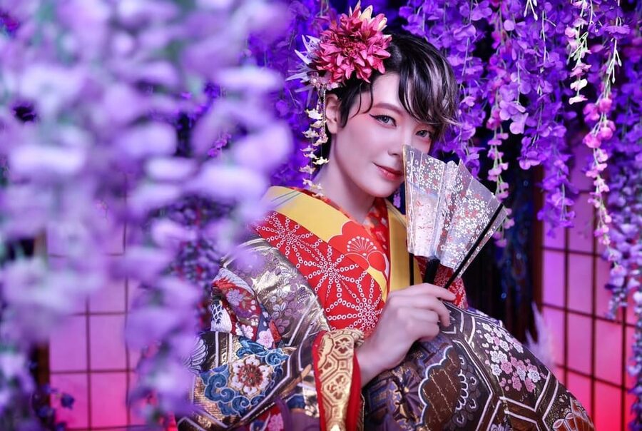 Tokyo: Private Makeover Photography Studio in Luxury Kimono - Hair and makeup are the heart of the transformation