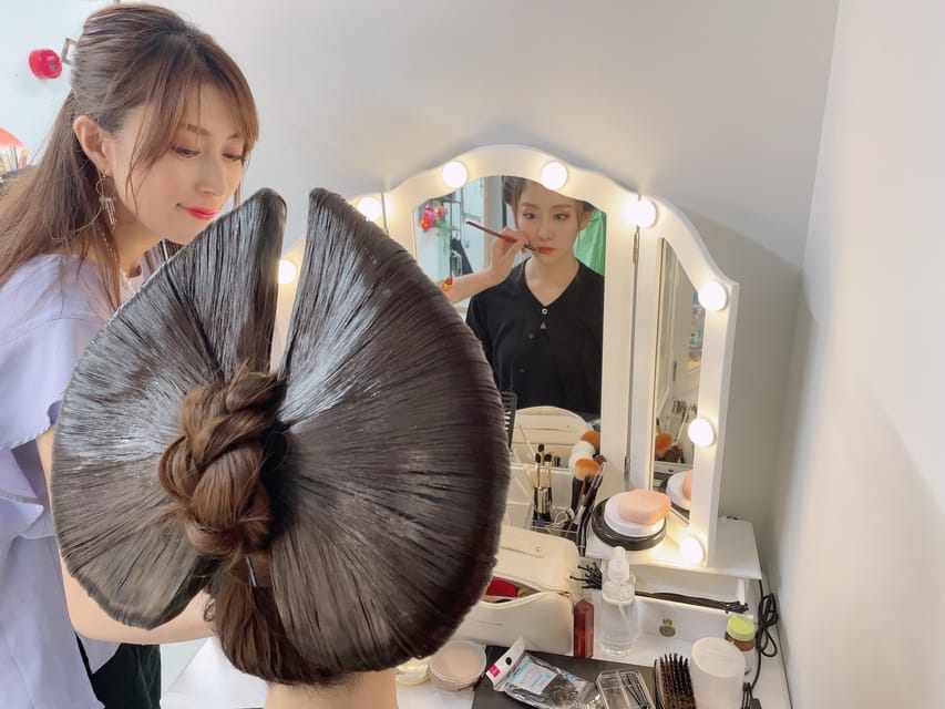 Tokyo: Private Makeover Photography Studio in Luxury Kimono - What you receive after the session