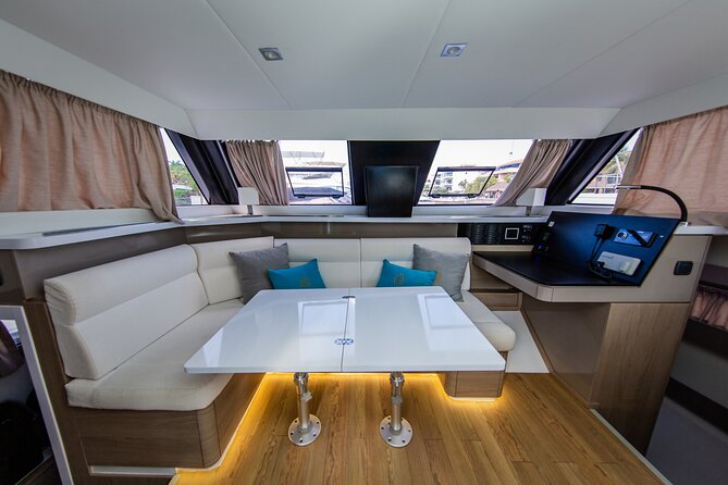 Tulum: Luxury Sail & Snorkel – All Inclusive 34' Catamaran - A chef-prepared menu instead of standard boat snacks