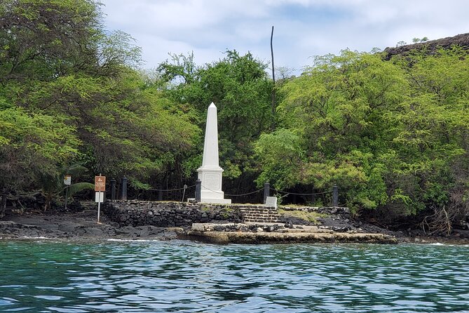 Two Reef Snorkel Trip-See Captain Cook Monument & Sea Caves - Sea caves, lava tubes, and the return along the coast