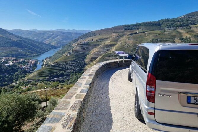 VALE DOURO, Premium Wine Tour, Wine Lunch, Private Boat - The long farm lunch with traditional cooking