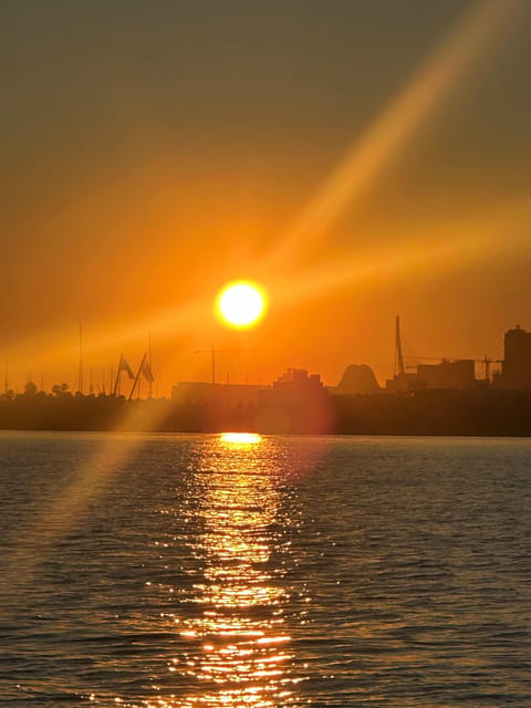 Valencia: Exclusive Sunset Cruise with Drink - What can make the ride less enjoyable