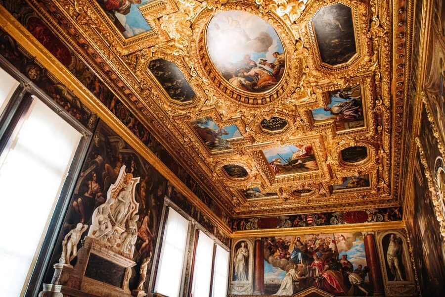 Venice: After-Hours St. Mark’s & Doge's Palace VIP Tour - Armory, prisons, and the less romantic Bridge of Sighs