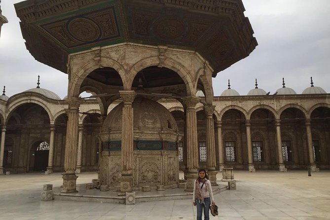 VIP 4Hour Islamic Cairo Private Tour Al Azhar and Khan Al Khalili - Al Hussein Mosque and Khan Al Khalili