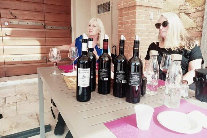 VIP Brunello Montalcino, Montepulciano & Val d'Orcia with Lunch - Walking Montepulciano’s steep streets
