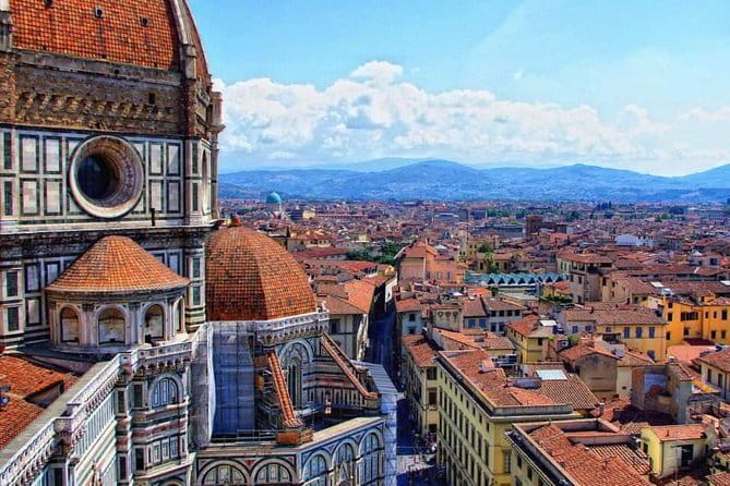 VIP Brunello Montalcino, Montepulciano & Val d'Orcia with Lunch - Who should book this Tuscany day trip?
