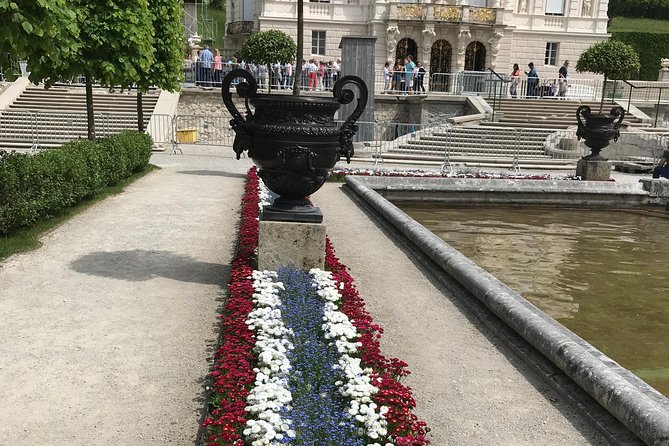 VIP Day Trip Neuschwanstein and Linderhof Castle from Munich - Food, drinks, and VIP comfort