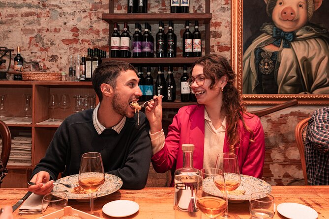 VIP Florence Dinner Tour: Truffle, Florentine Steak & Fine Wines - Walking Via dell’Amorino and reading the city differently