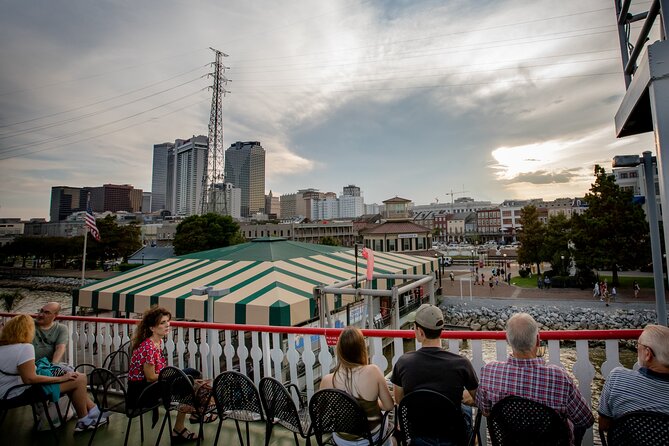VIP Jazz Dinner Cruise with Private Tour and Open Bar Option - The open bar upgrade and what it changes