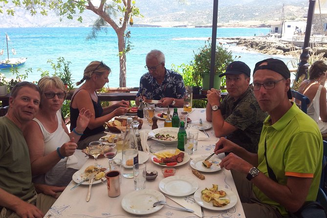 VIP Luxury Private Tour - Full Day - 4x4 Excursion with LandRover - Riding the six-passenger Land Rover
