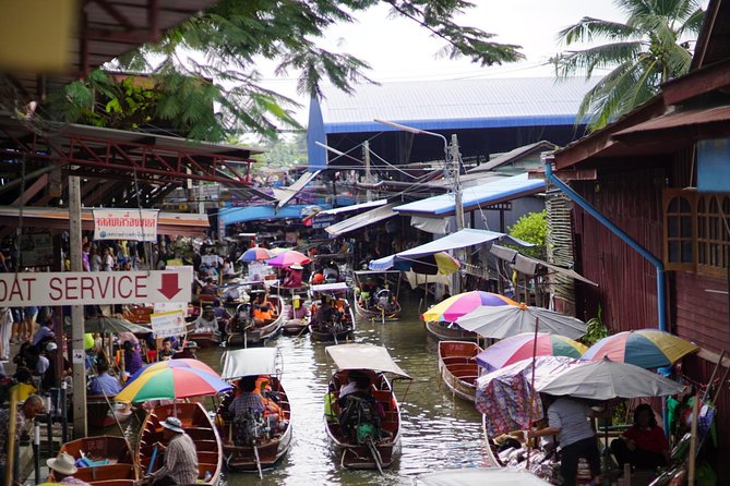 VIP Private Tour Damnoen Saduak+ Amphawa + Mae Klong Railway - Amphawa after dark is the emotional high point