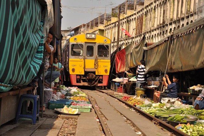 VIP Private Tour Damnoen Saduak+ Amphawa + Mae Klong Railway - A private vehicle makes the 11-hour day easier