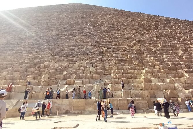 Vip Top Private Tour to Giza Pyramids and Sphinx with camel ride - Starting at the Great Pyramid of Khufu