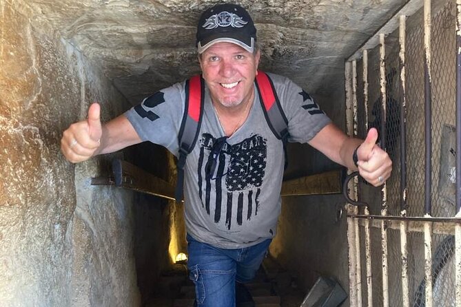 VIP Tour inside Giza Pyramids - The Queen’s Chamber and the limits of the name