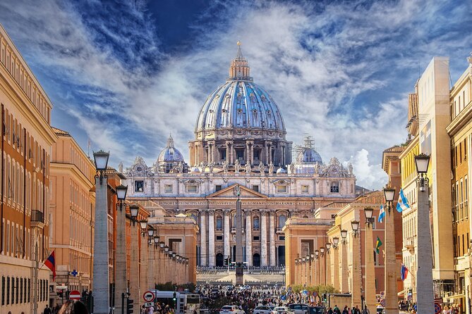 VIP Vatican, Sistine Chapel & St. Peter's Basilica Guided Tour - What the guides add to the visit