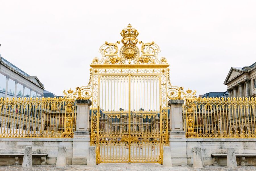 VIP Versailles Bike Tour & Kings Apartment Tour - A Picnic Beside the Grand Canal