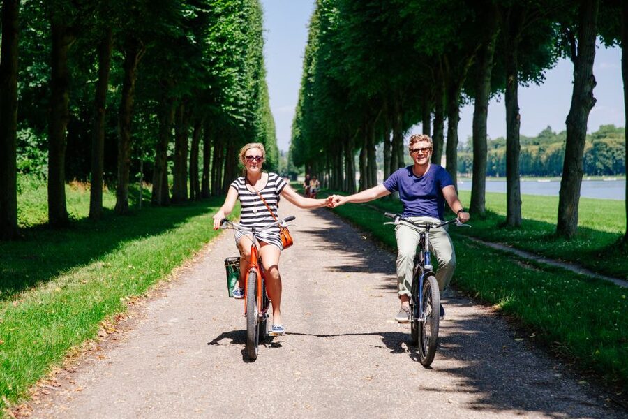 VIP Versailles Bike Tour & Kings Apartment Tour - The Hall of Mirrors and Royal Rooms
