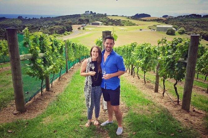 Waiheke Island Premium Wine Tour with Tastings - The guides make or break the day