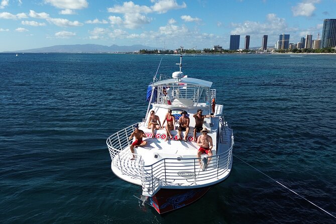 Waikiki, Hawaii: Deluxe Snorkel and Wildlife Cruise - The crew makes a practical difference
