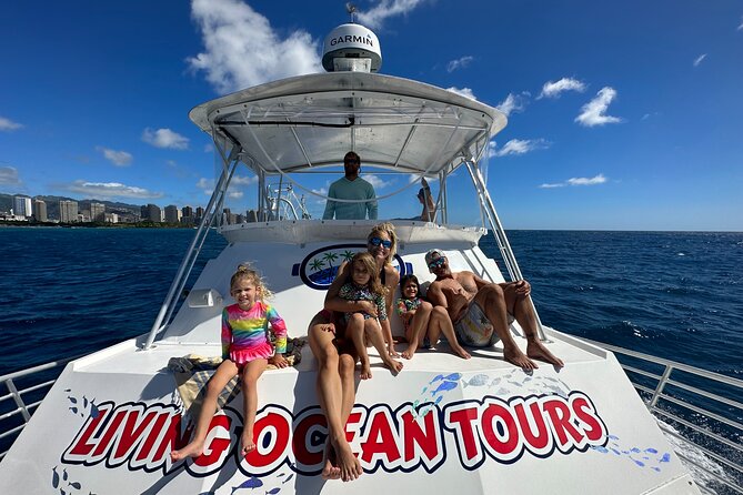 Waikiki, Hawaii: Deluxe Snorkel and Wildlife Cruise - Handling seasickness and sun exposure