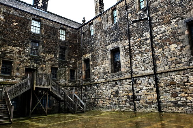 Wallace monument, Stirling Castle, Linlithgow Palace Private Tour - Reading Linlithgow Palace through its ruins