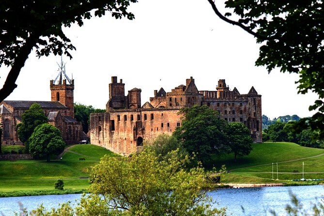 Wallace monument, Stirling Castle, Linlithgow Palace Private Tour - Who should book this experience?