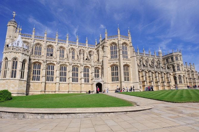 Windsor Castle Half Day Trip from London by Luxury Coach - How much of Windsor town can you see?