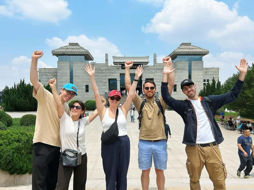 Xi'an: Exclusive Terracotta Army Tour & Local Family Lunch - Why this half-day tour feels different