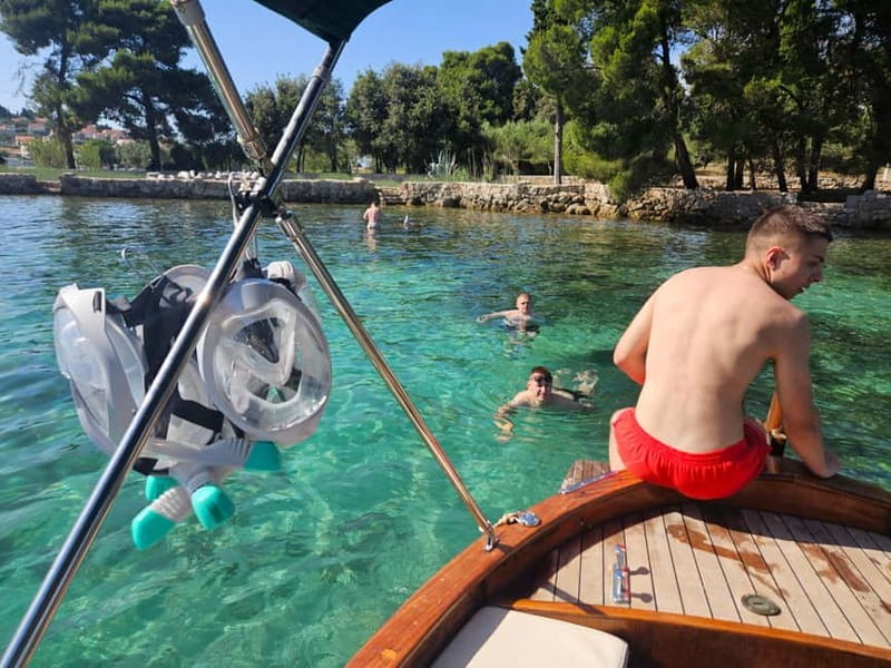 Zadar: Aperol Spritz & Island Vibes on Luxury Speedboat - Leaving Zadar by speedboat